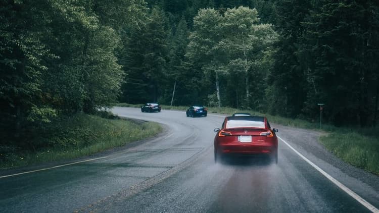Tesla to Discontinue Production of Model S and Model X in Shift Toward Robotics and AI Manufacturing
