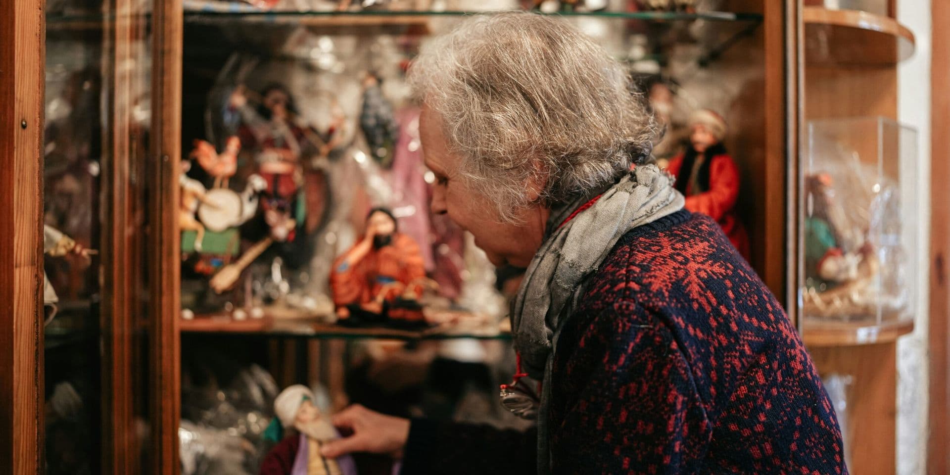 Prescott Antique Show Draws Collectors in Arizona