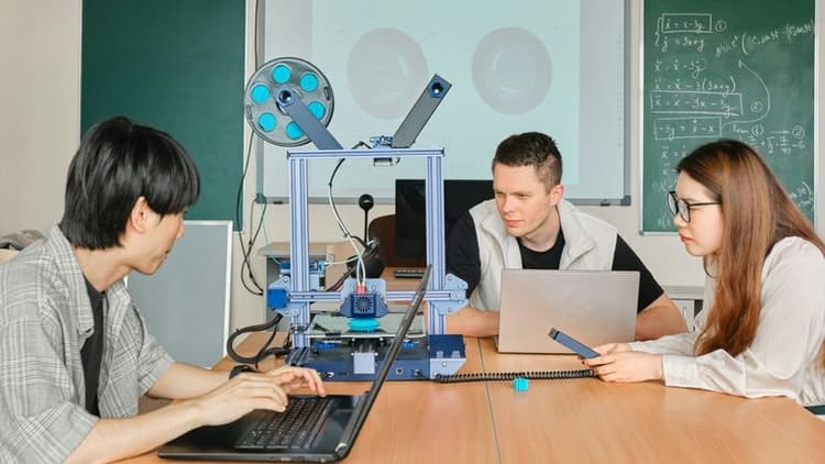 Realtor Associations Push for Enhanced Ethics Training and Technology Adoption in 2025