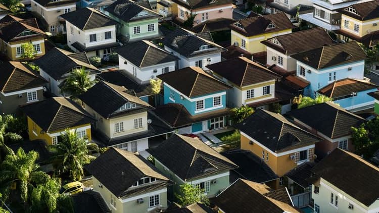Realtors Adjust Strategies Amidst Changing U.S. Housing Market Conditions in July 2025