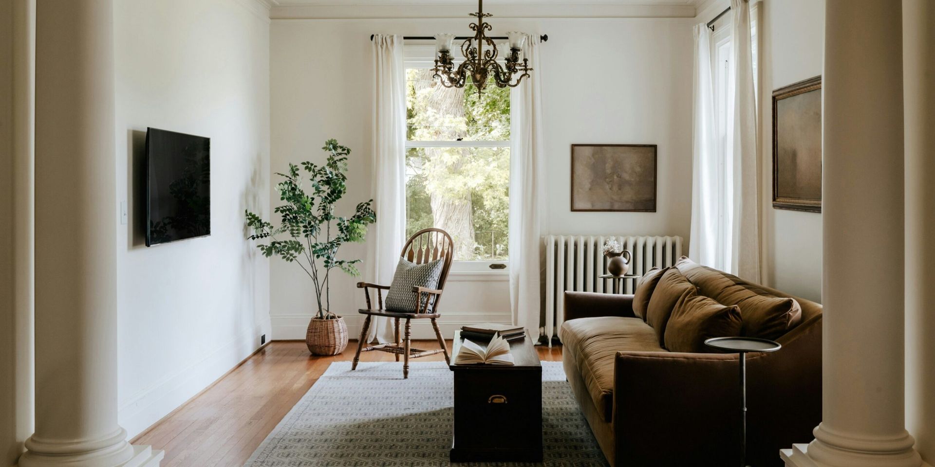 The Resurgence of Mid-Century Modern Homes: Why They’re Back in Style