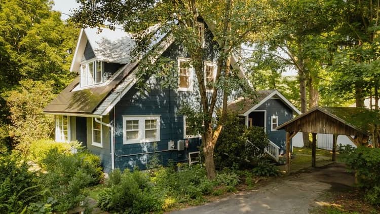 BestHouses.com: Top Residential Picks for October 2025
