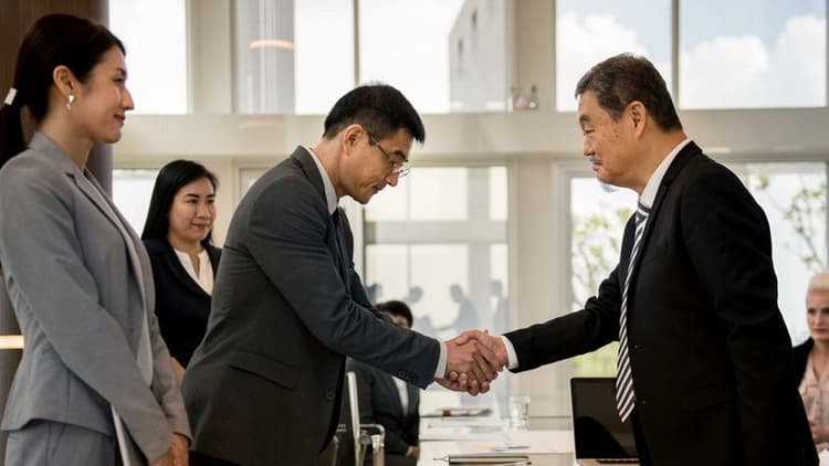 Realtors Adapt to Market Shifts with Strategic Approaches to Serve Clients