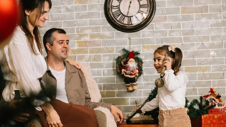 Homebuyers Drive Suburban Demand as Families Return for Holiday Gatherings