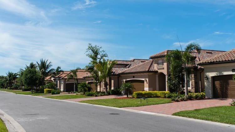 Realtors Adjust Strategy as 2025 U.S. Residential Market Grows More Nuanced
