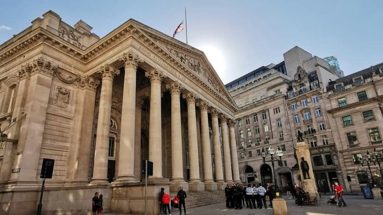 Real Estate Regulations in 2025: Key Legal Developments Impacting the Market