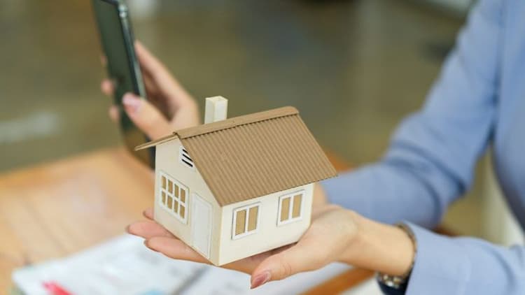 December Outlook Highlights Buyer Behavior and Market Dynamics