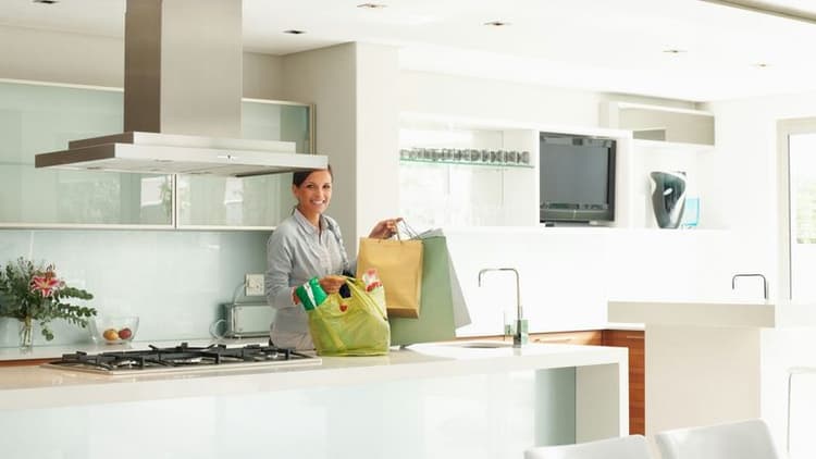 Smart Home Features Shift from Luxury to Expectation for Homebuyers in 2025