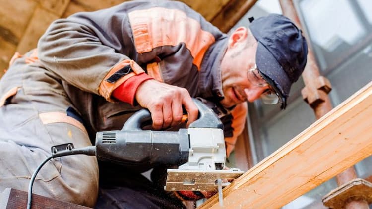 U.S. Homebuilder Sentiment Climbs to Eight-Month High in December