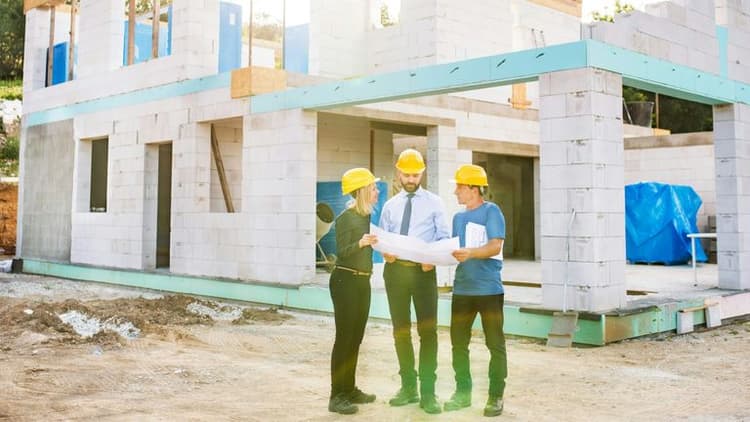 Homebuilders Face Challenges Amid Rising Costs