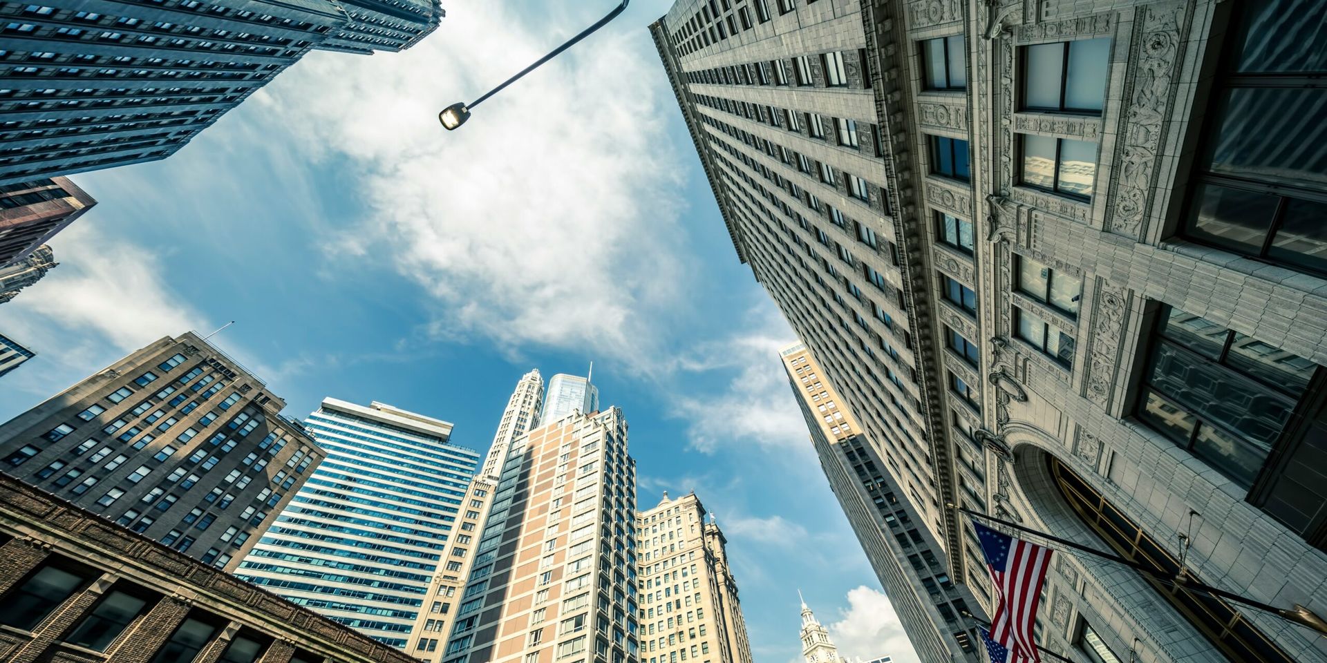 Commercial Real Estate Outlook: Industrial Sector Drives U.S. Market Recovery in 2025