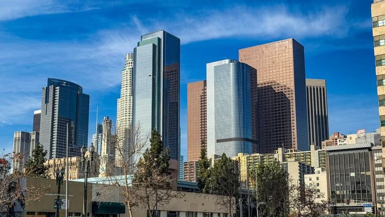Paul Hastings Expands Los Angeles Real Estate Practice with Five-Partner Team