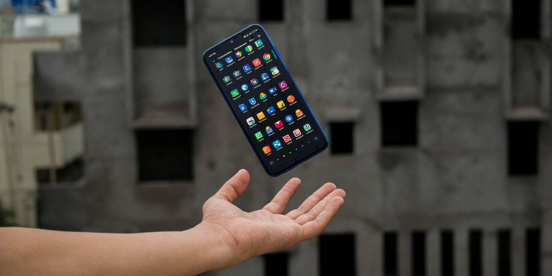 HONOR Unveils Magic V5 as the World’s Slimmest Foldable Smartphone