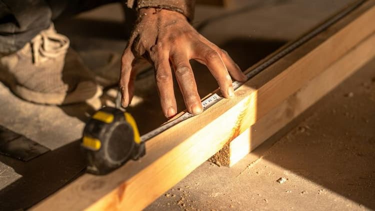 Los Angeles Housing Market Faces Pressures Amid Recovery Efforts