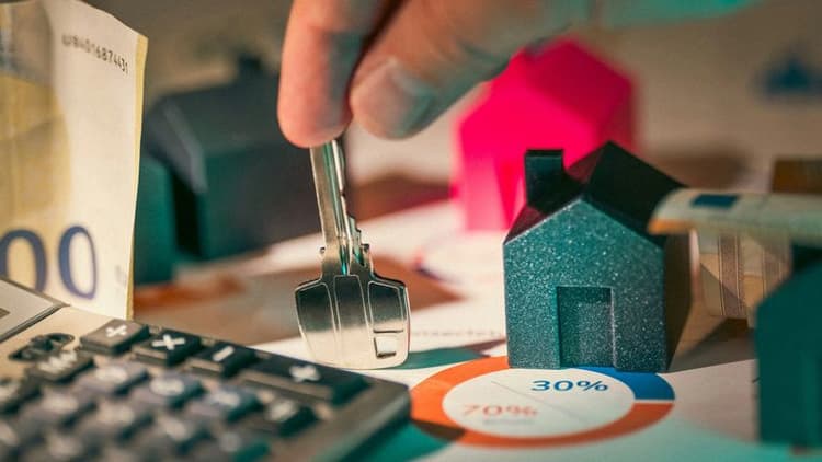 Housing Market Shifts Toward Buyers as Inventory Increases in 2025