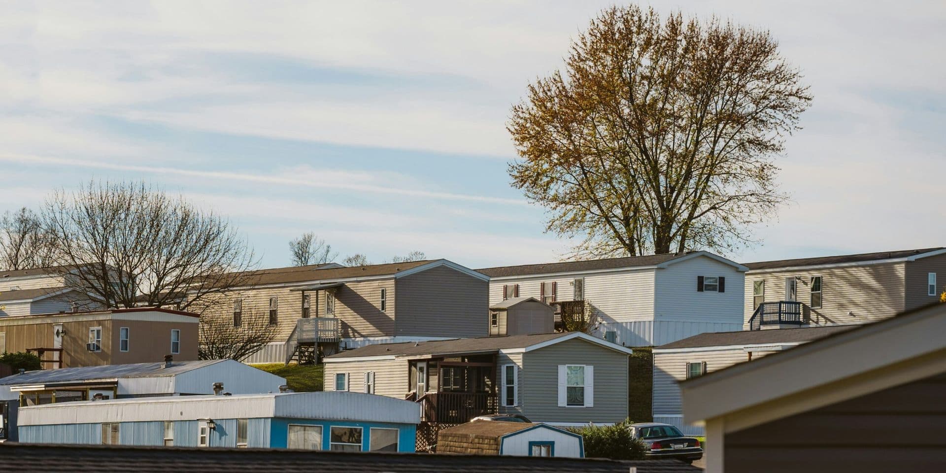 U.S. Housing Market Outlook: Modest Price Gains, Slowing Momentum