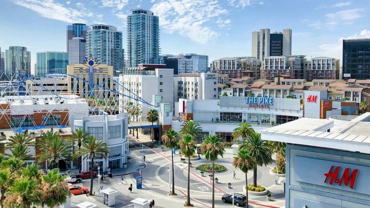 Santa Monica’s Open Container Ordinance Aims to Revitalize Downtown Economy