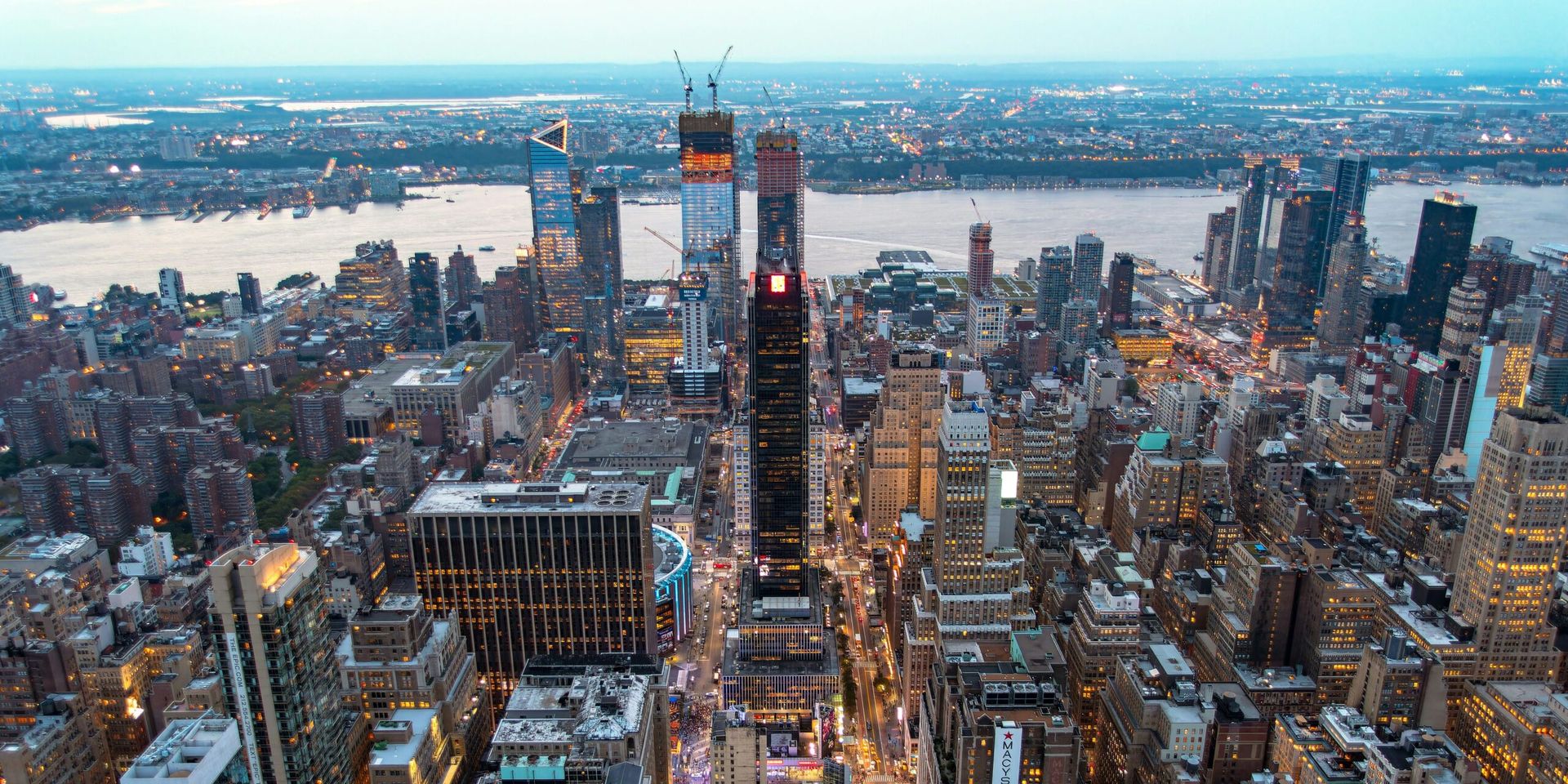 Midtown Manhattan’s Office Market Sees Resurgence Amid Return-to-Office Trend